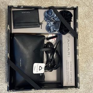 Tahari 3pc gift set